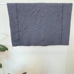 LULULEMON HEATHERED GRAY/BLACK/WHITE SCARF BRAND NEW